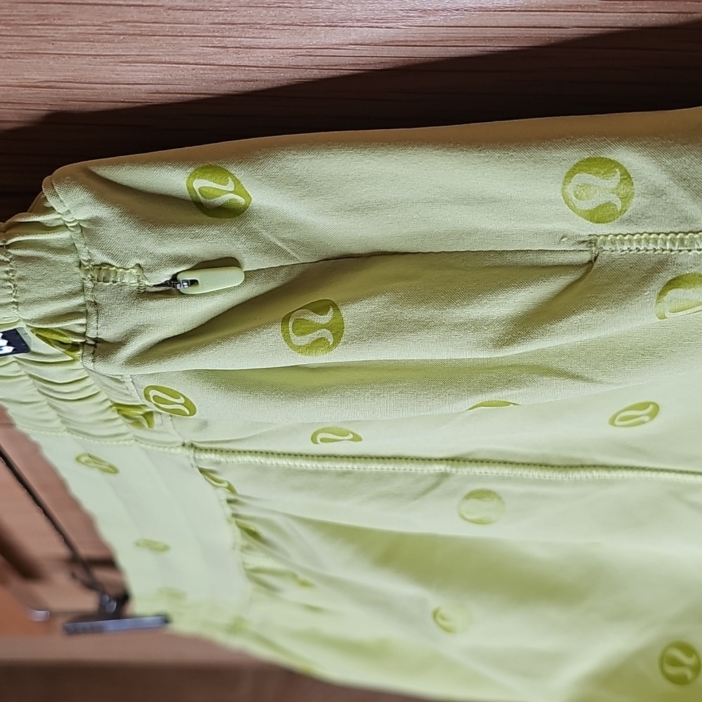 Lululemon Patterned Run Shorts - Picture 3 of 6